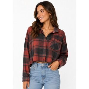 PINK ROSE Cropped Plaid Flannel‎ Shirt Womens Medium Red Black Button Front